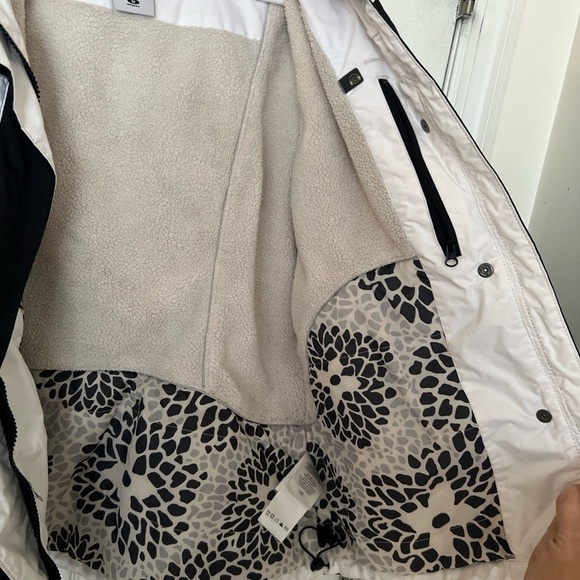 Columbia Black and White Jacket - Picture 6 of 6
